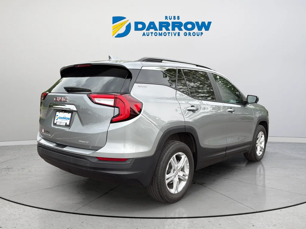 Used 2023 Silver GMC SLE image 5