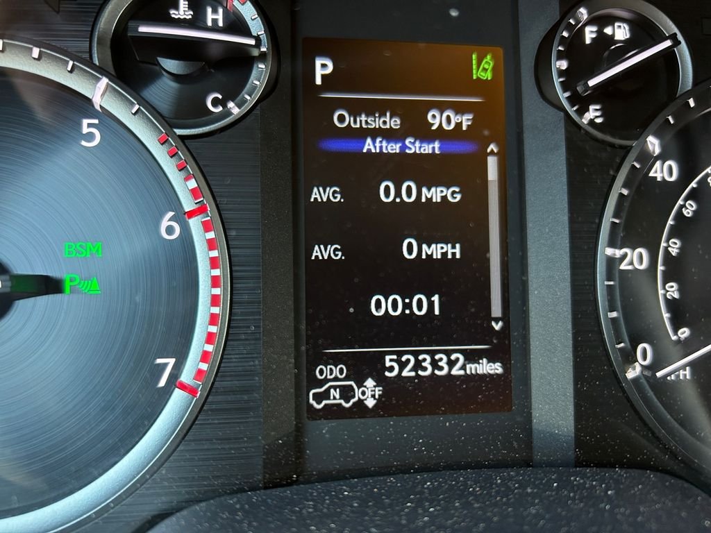 Used 2021  Lexus 460 Luxury image 10