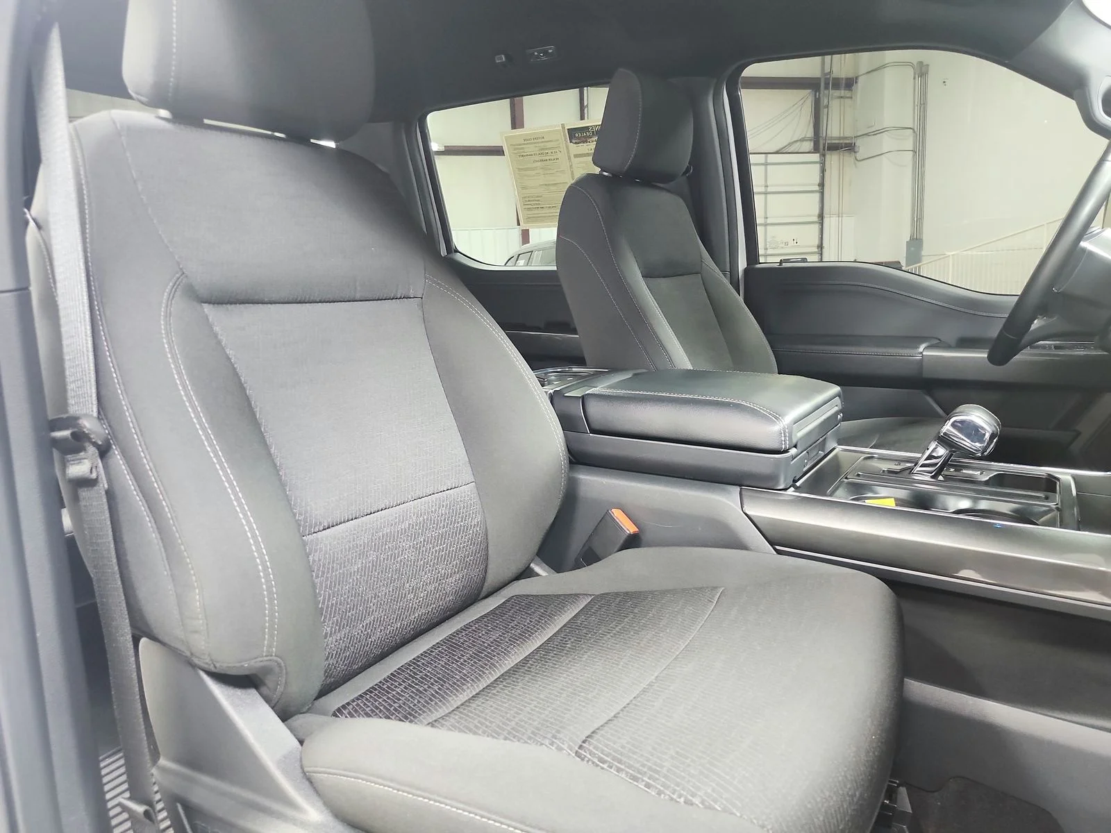 Used 2023 White Ford XLT image 44