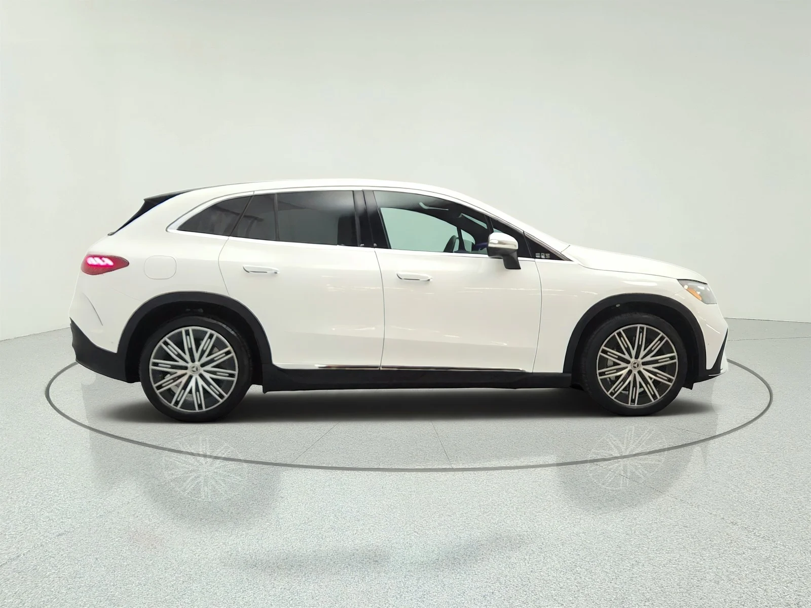 Certified Used 2023 Polar White Mercedes-Benz EQE 500 4MATIC® SUV image 4