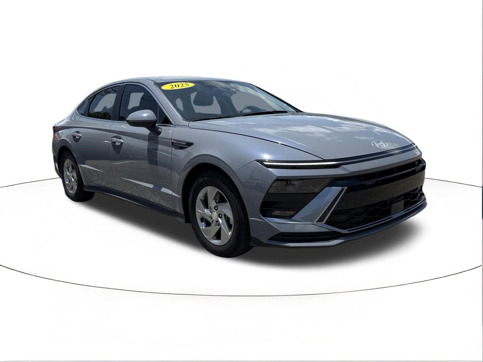 2025 Hyundai Sonata SE's photo