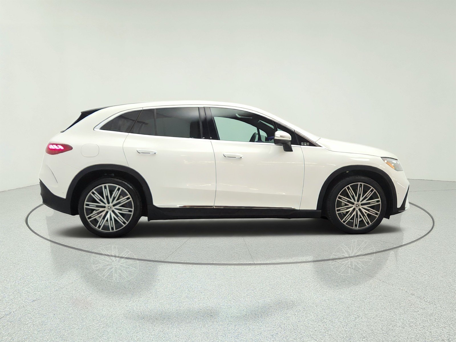 Certified Used 2023 Polar White Mercedes-Benz EQE 500 4MATIC® SUV image 4