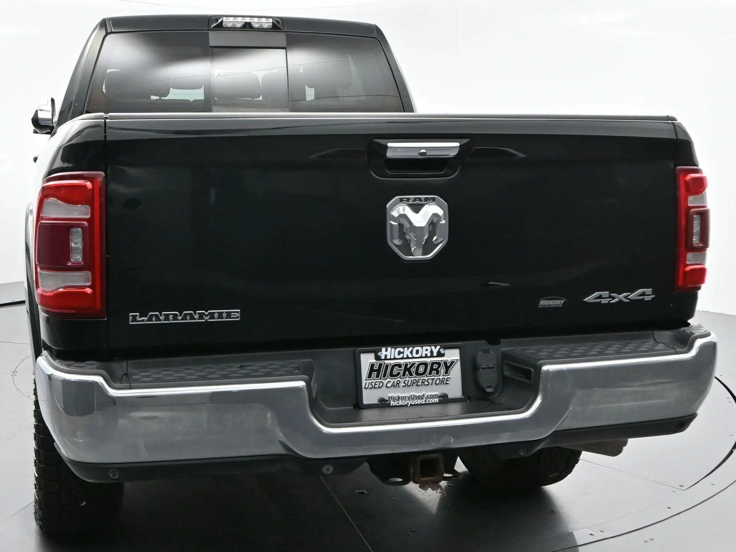 Used 2019 Black Forest Green Pearlcoat Ram Laramie image 6