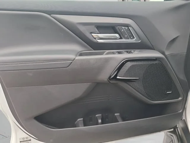 New 2026 Summit White Chevrolet LT - Extended Range image 17