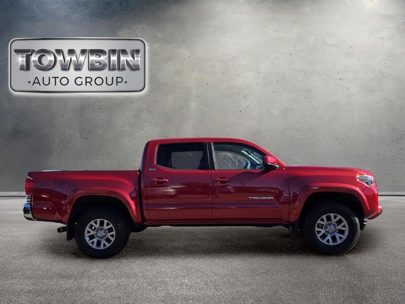 Used 2017 Barcelona Red Metallic TOYOTA SR5 DOUBLE CAB 5