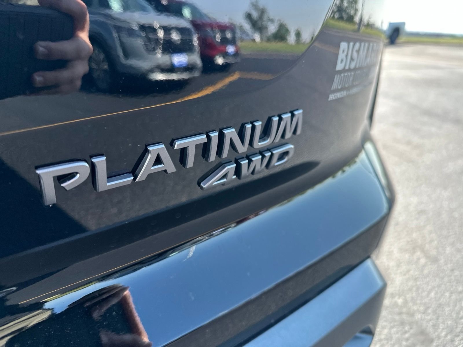 New 2026 Black Nissan Platinum image 5