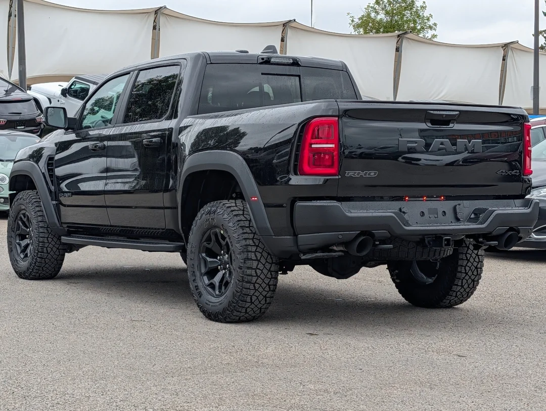 New 2026 Black RAM RHO - - 4x4 - 3.0L I6 HO Twin Turbo - Harman Kardon Sound - Head-Up Display & More! image 6