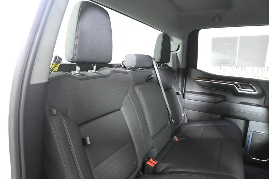 Used 2025 White GMC Elevation image 33
