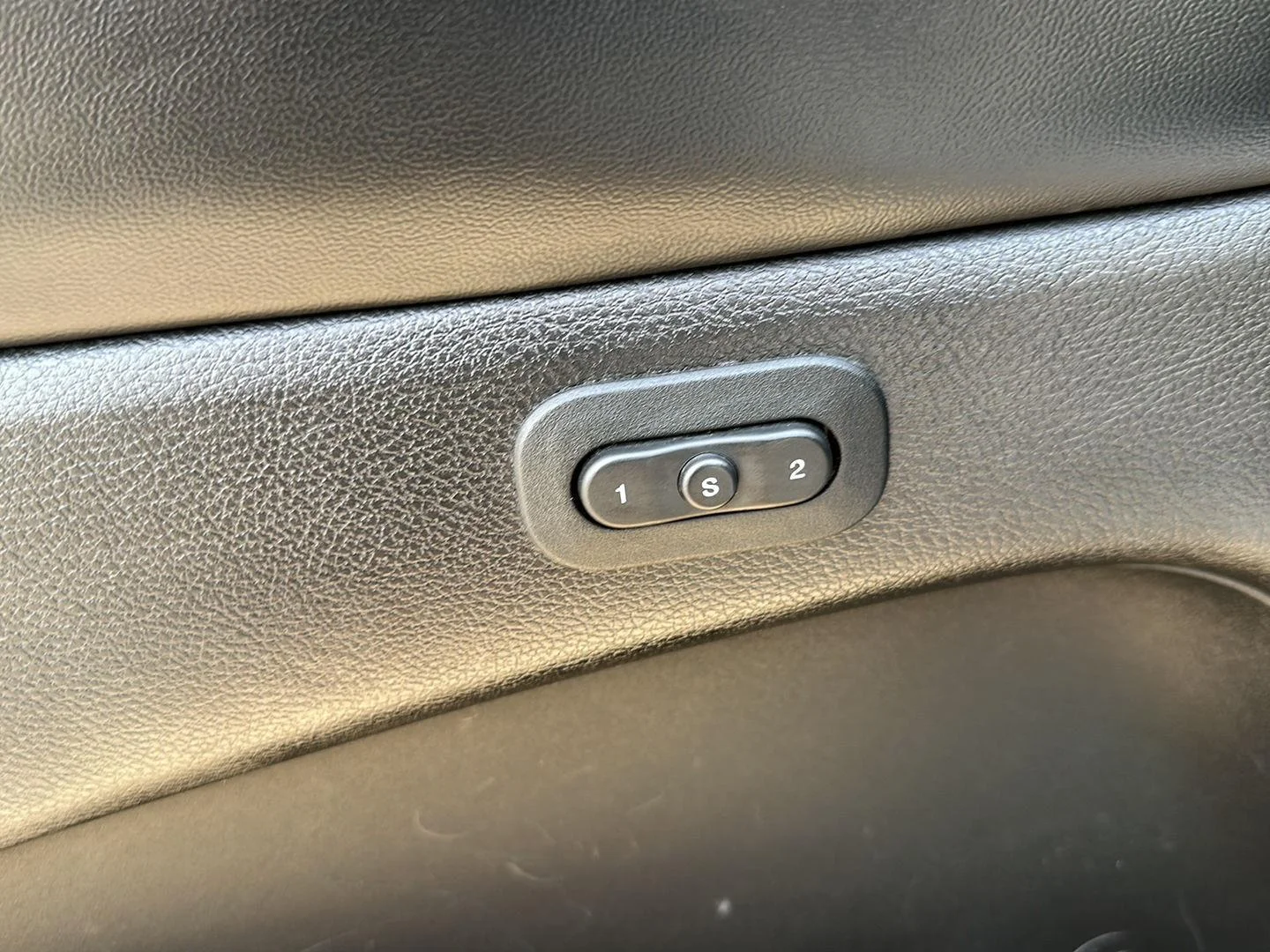 Certified Used 2021 Bright White Clearcoat Jeep Limited image 9