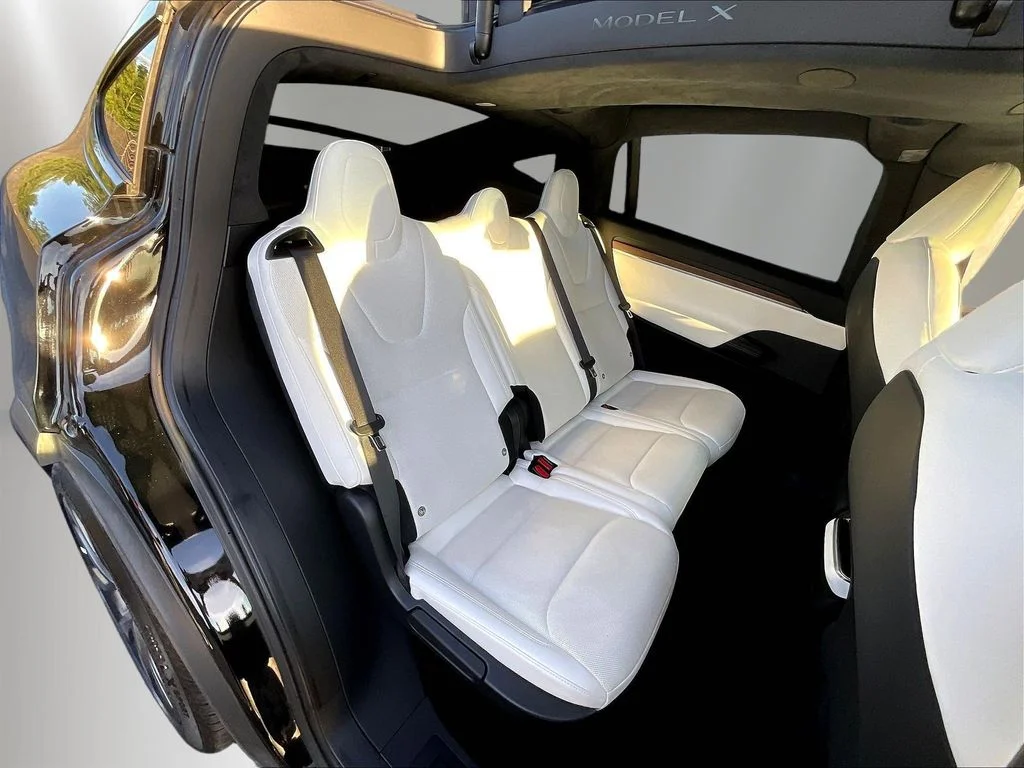Used 2023 Black Tesla Standard Range image 23