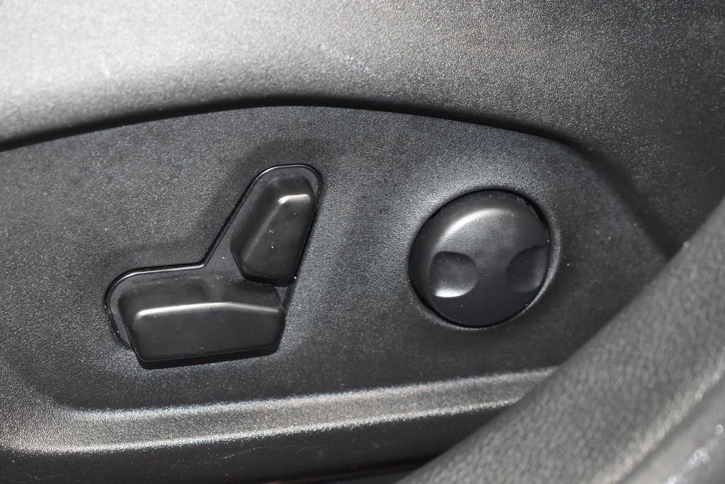 Used 2025 White Jeep Limited image 15