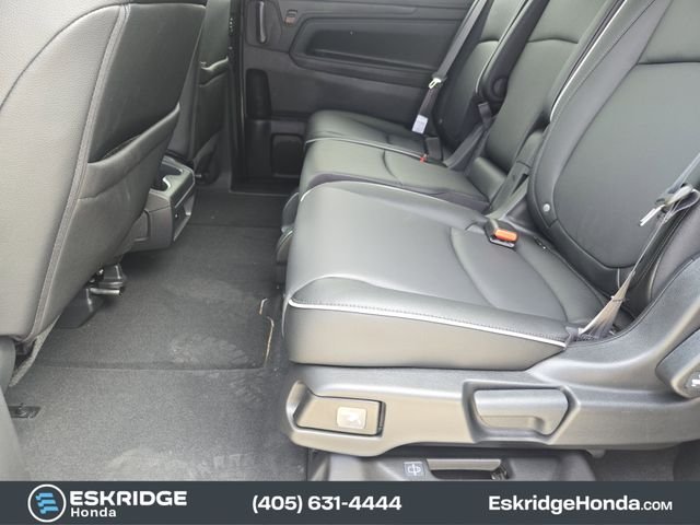 New 2026 Solar Silver Metallic Honda Touring image 23