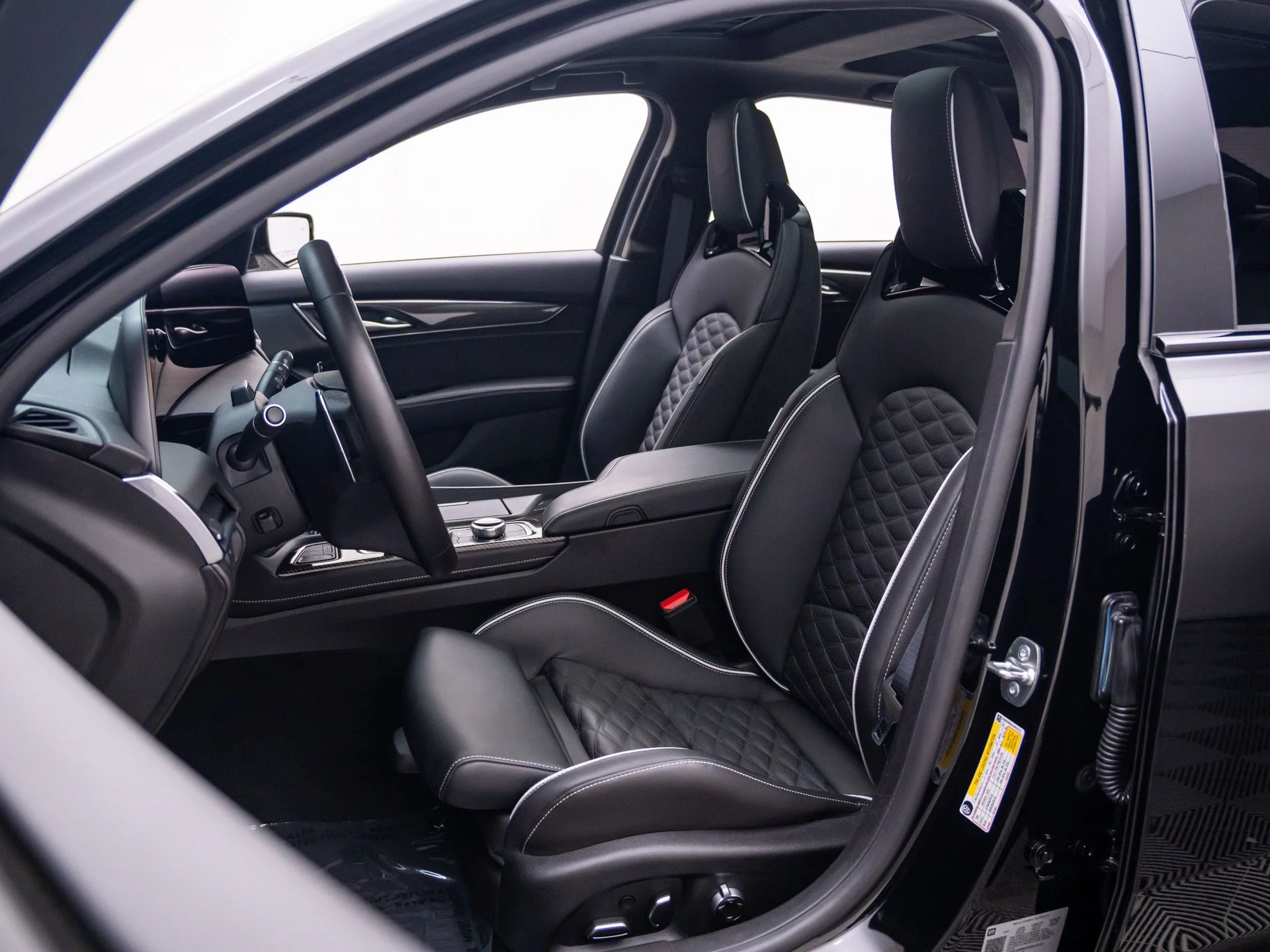 Used 2025 Black Cadillac V-Series image 19