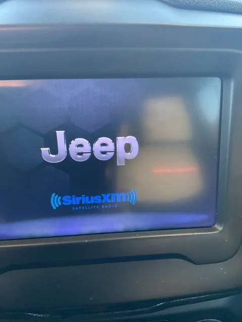 Used 2019 White Jeep Trailhawk image 15