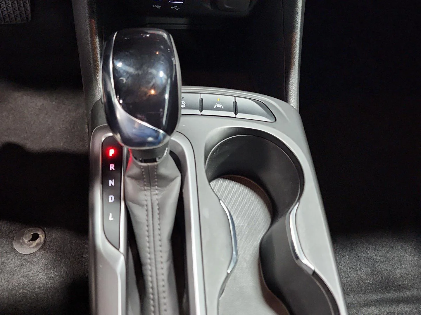 Used 2024 Gray Metallic Buick Preferred image 31