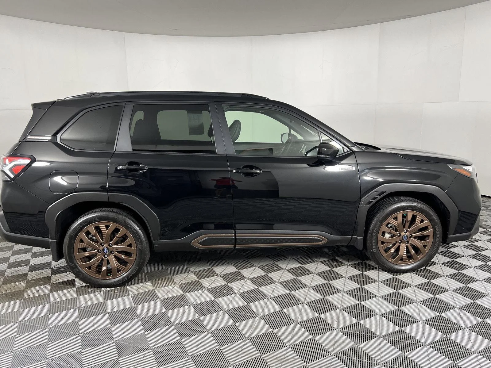 Used 2025 Crystal Black Silica Subaru Sport Hybrid image 17