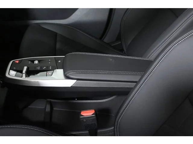 New 2026 Cape York Green Metallic BMW xDrive28i image 23