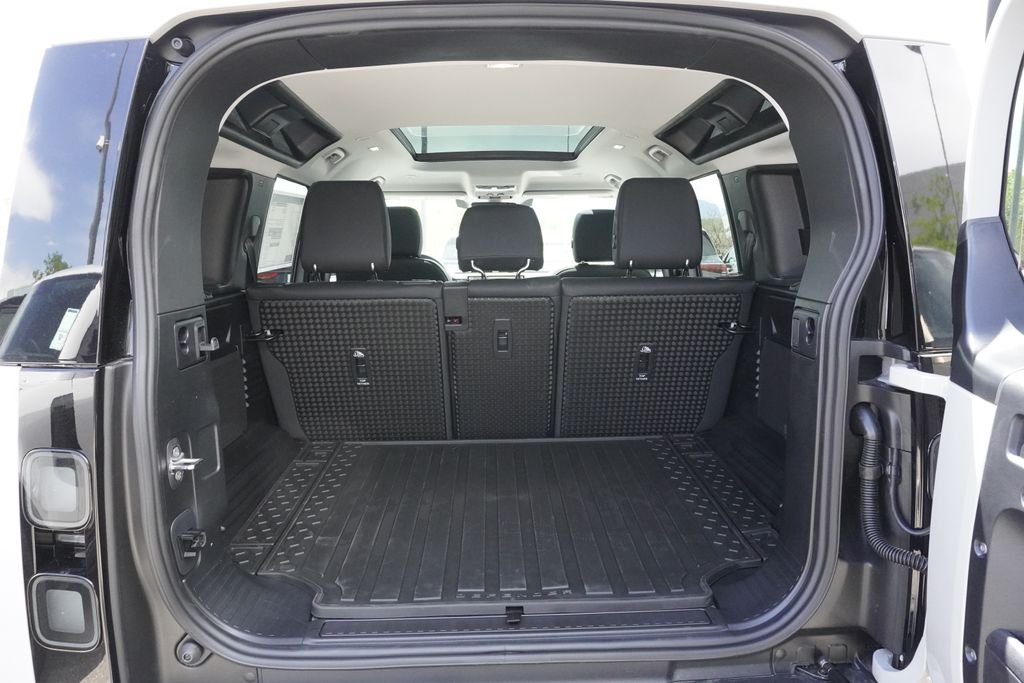 New 2026 Borasco Grey Land Rover S image 31