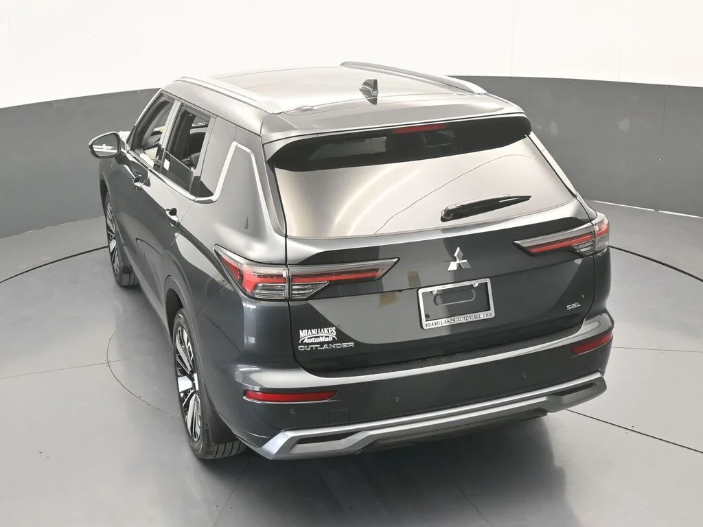 New 2026 Gray Mitsubishi SEL image 49