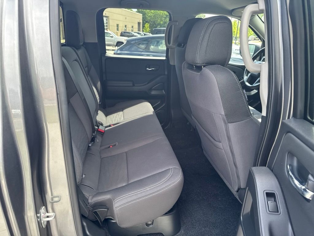 2024 Nissan Frontier SV - Photo 28