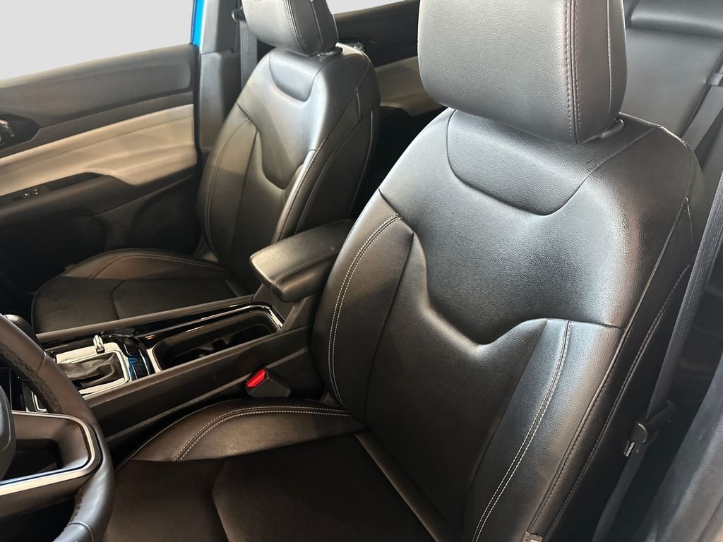 Used 2025 Blue Jeep Limited image 11