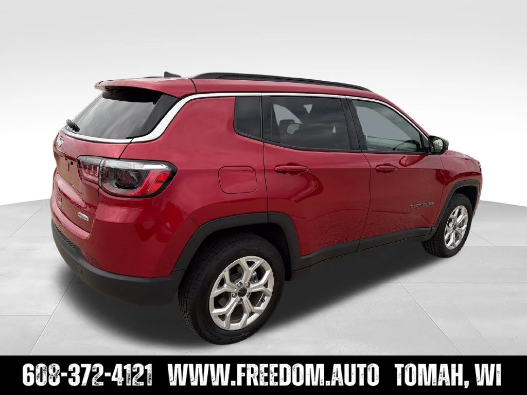 Used 2025 Red Jeep Latitude image 8