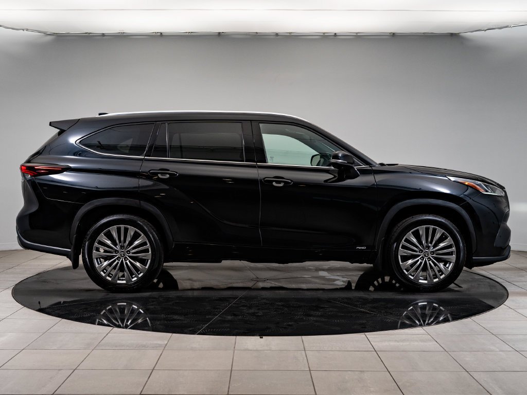 Used 2024 Gray Toyota Platinum image 11