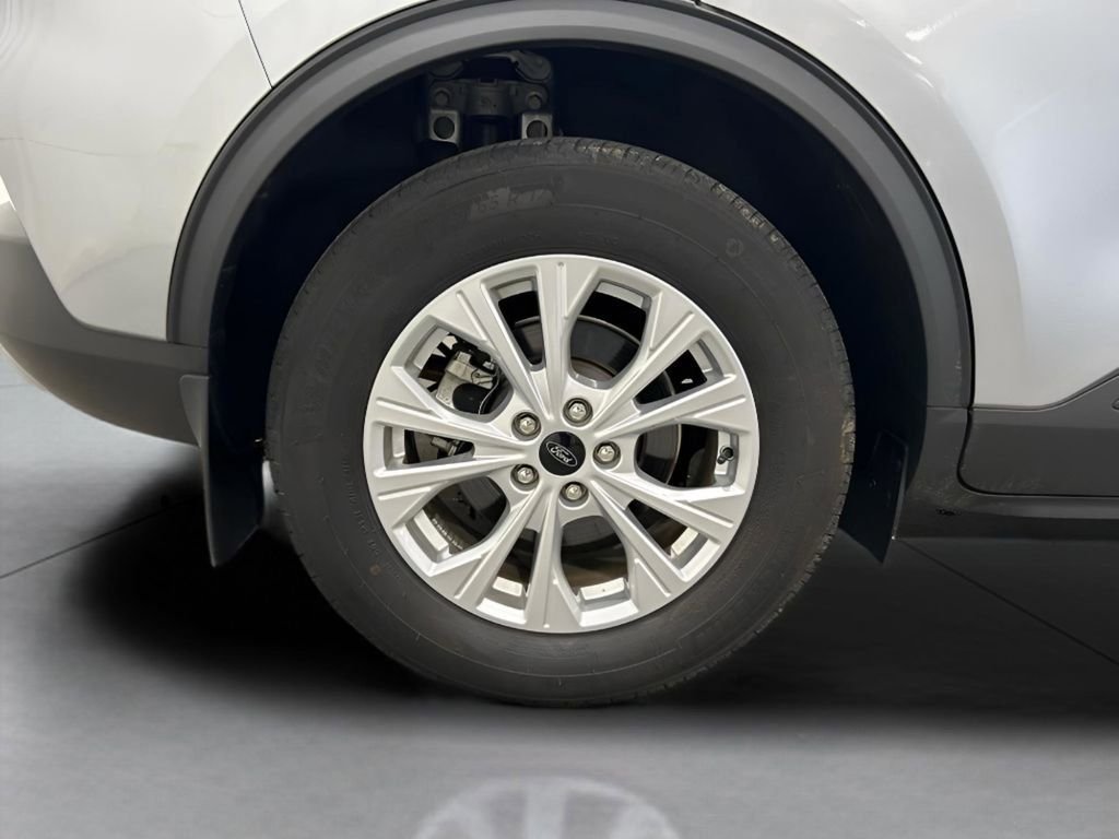 Used 2024 Silver Metallic Ford Active image 13