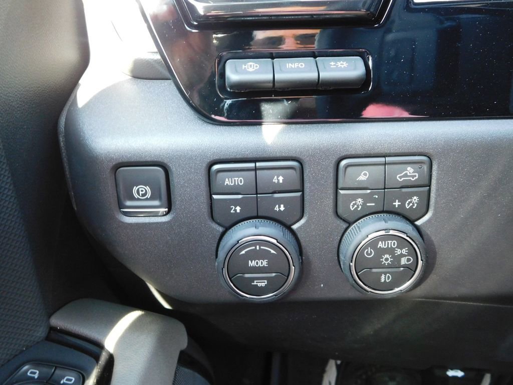 2026 Chevrolet Silverado 1500 ZR2 - Photo 30