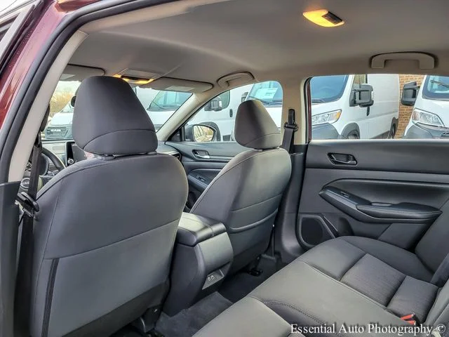 Used 2025 Red Nissan 2.5 SV image 11
