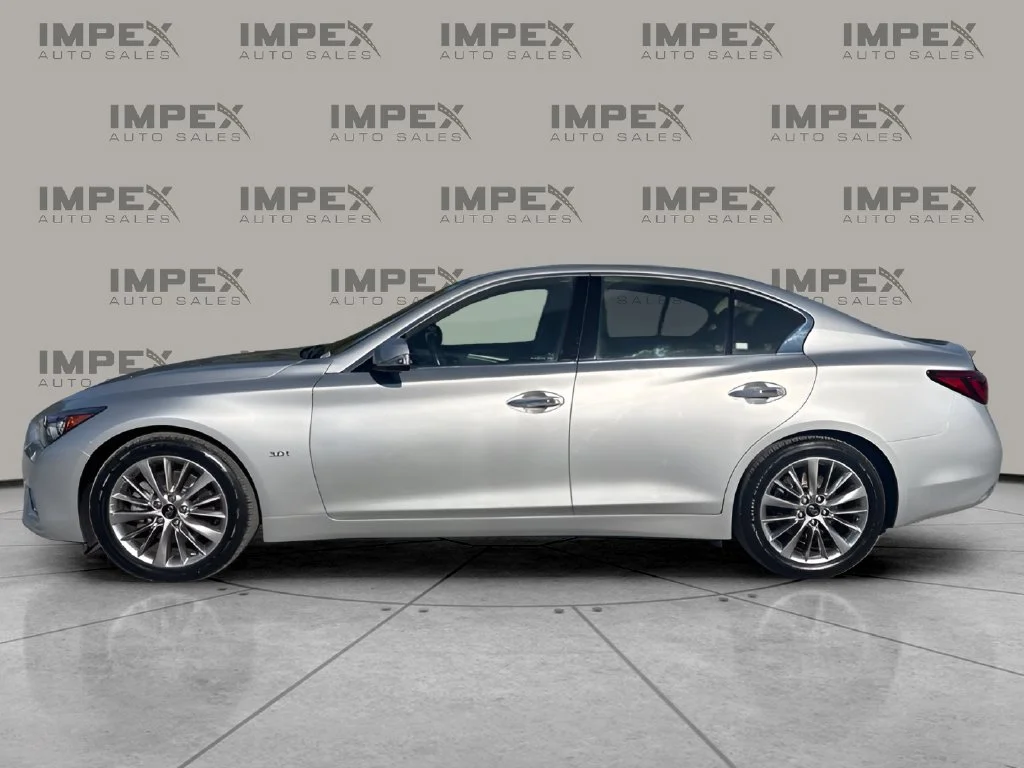 Used 2020 Silver INFINITI 3.0t LUXE image 2