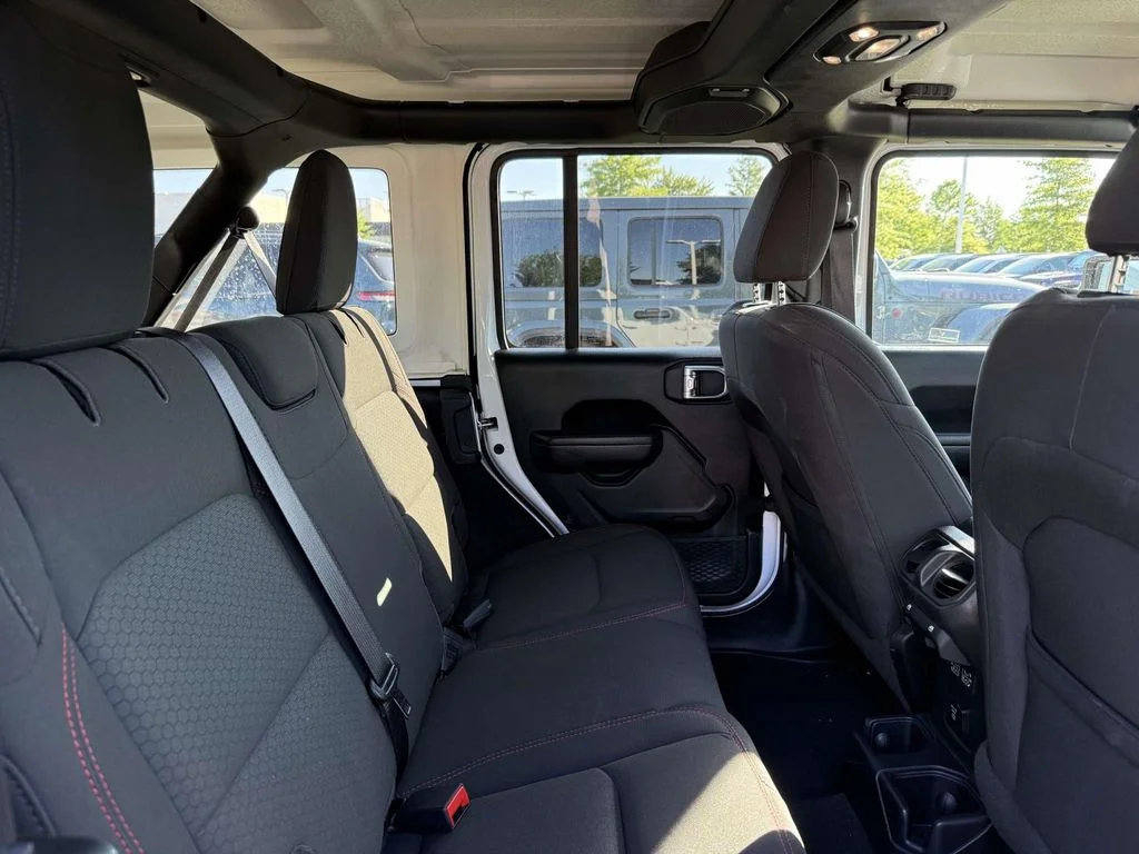 Used 2023 White Jeep Rubicon image 16