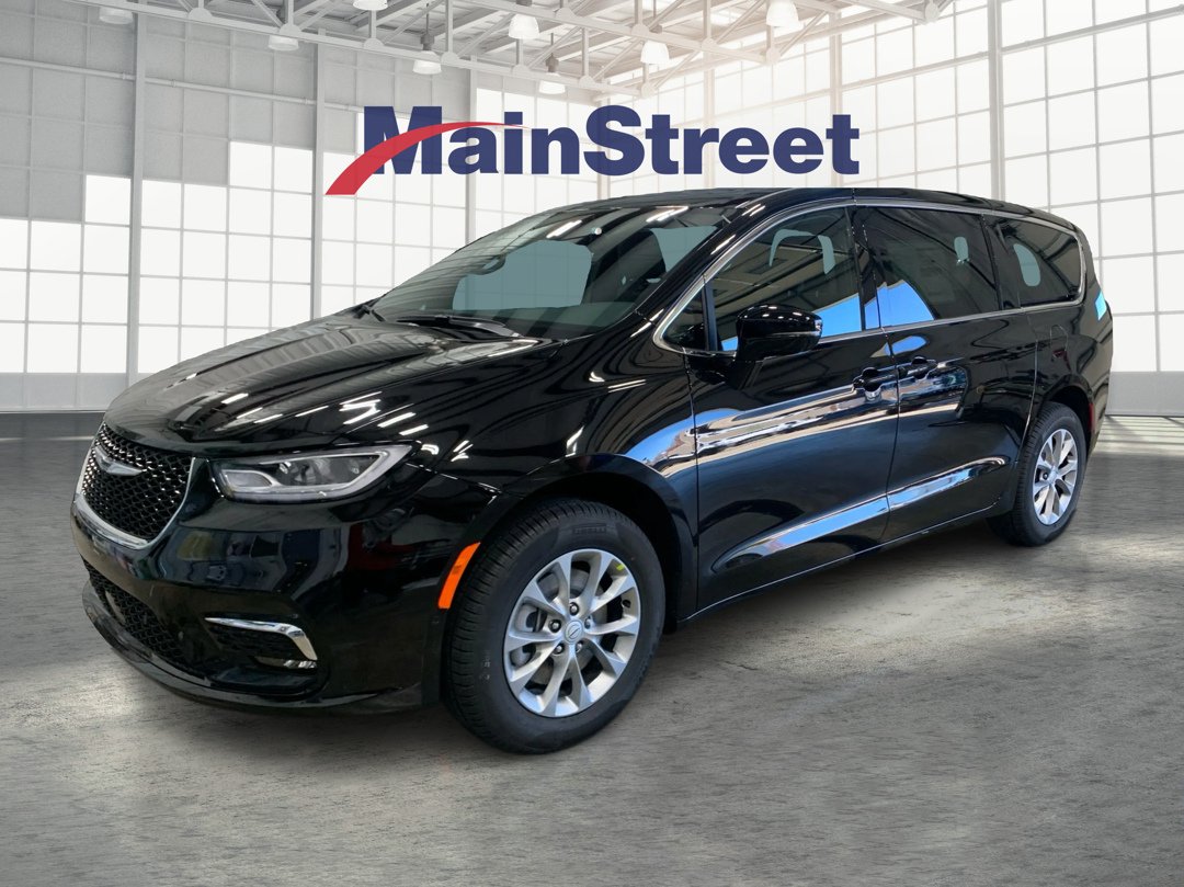 2026 Chrysler Pacifica Limited AWD's photo