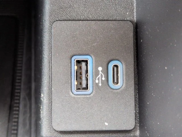 Certified Used 2022 Star White Ford SEL image 23