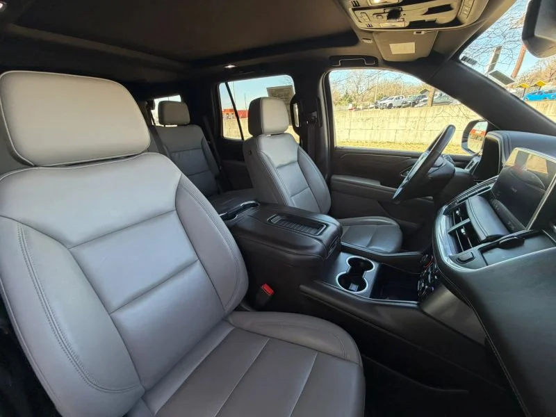 Used 2021 Silver Chevrolet Z71 Sport Utility 4D image 31