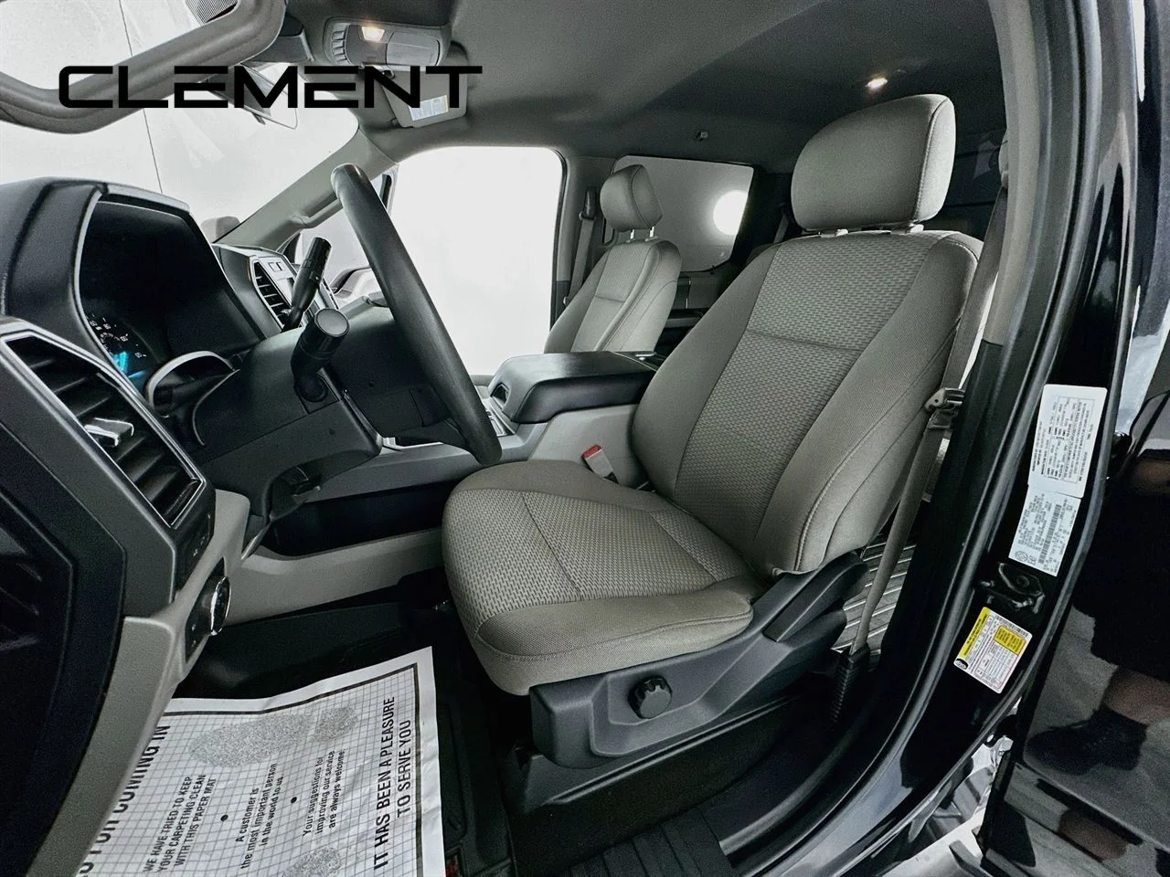 Used 2020 Black Ford XLT image 28