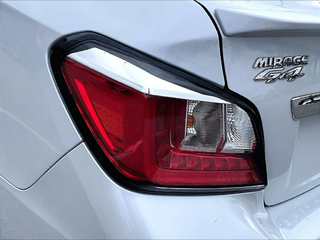 Used 2024 Red Mitsubishi ES image 31