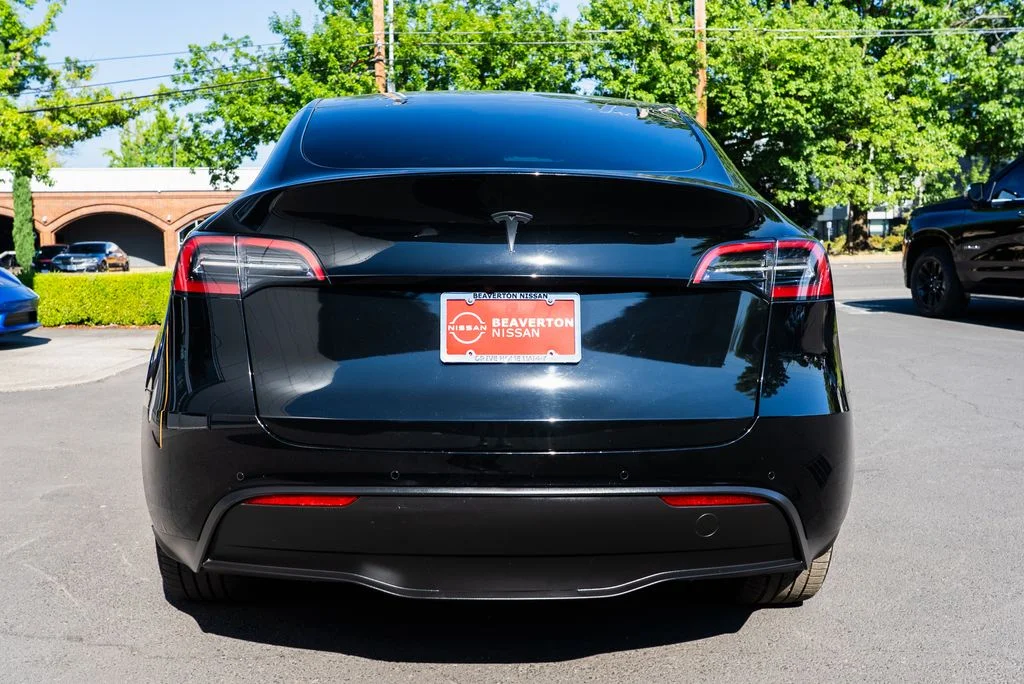 Used 2022 Black Tesla Long Range image 5