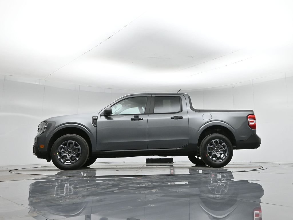 New 2026 Carbonized Gray Metallic Ford XLT image 7