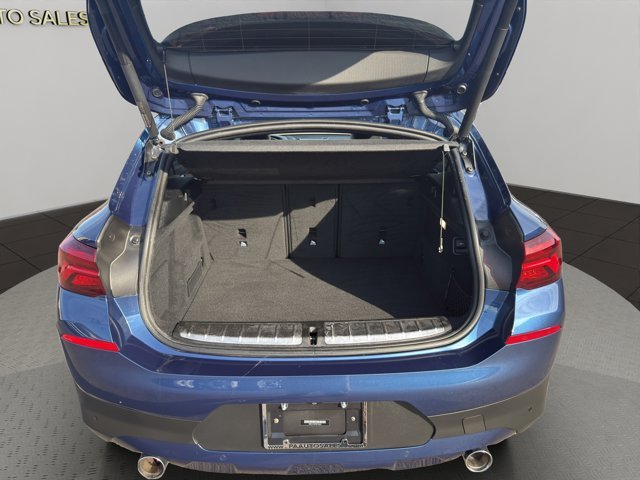Used 2022 Phytonic Blue Metallic BMW xDrive28i image 22