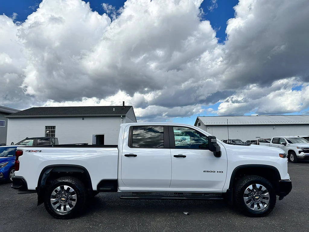 Used 2026 Summit White Chevrolet Custom image 8