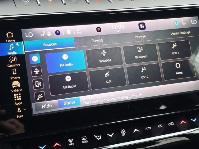 New 2026 Diamond Black Crystal Pearl-Coat Exterior Paint Jeep Laredo Altitude image 12