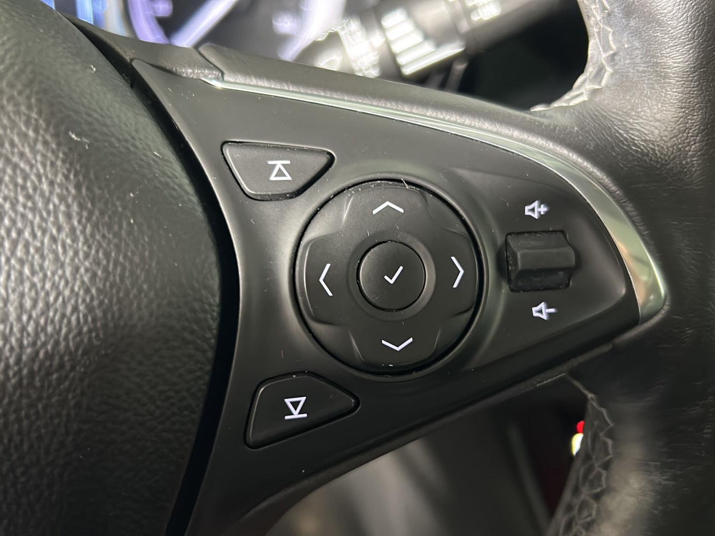 Used 2020 Espresso Buick Essence image 26