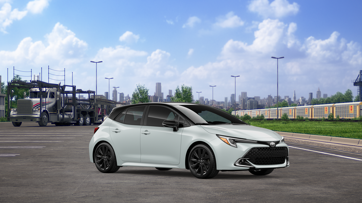 New 2026 Wind Chill Pearl with Midnight Black Metallic roof Toyota XSE image 14