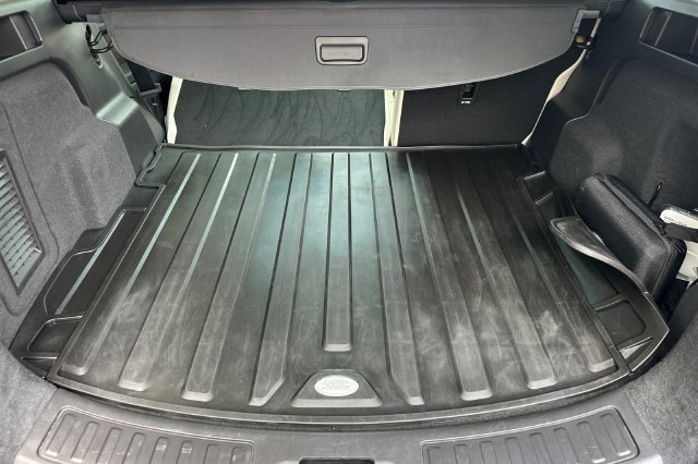 Certified Used 2024  Land Rover S image 14