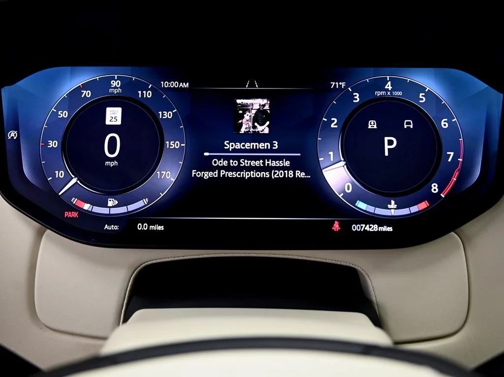 Used 2025 Borasco Gray Metallic Land Rover Autobiography image 29