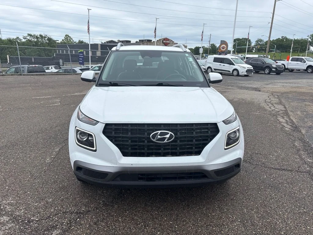 Used 2024 Hyundai Venue Limited with VIN KMHRC8A31RU341981 for sale in Kansas City