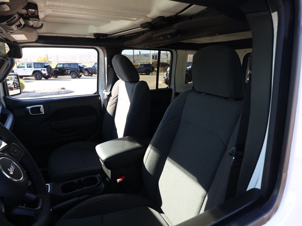 New 2026 Bright White Clear-Coat Exterior Paint Jeep Sport S image 14