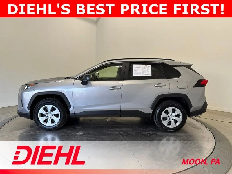 Used 2019 Silver Toyota LE image 4