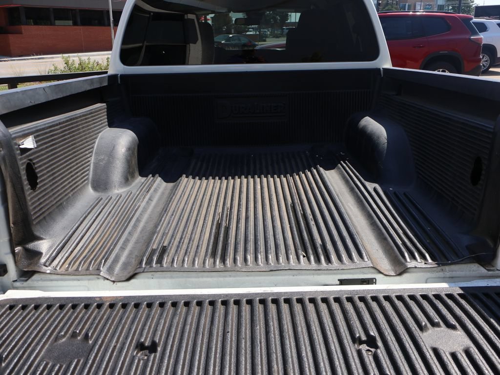 2022 Nissan Frontier SV - Photo 17